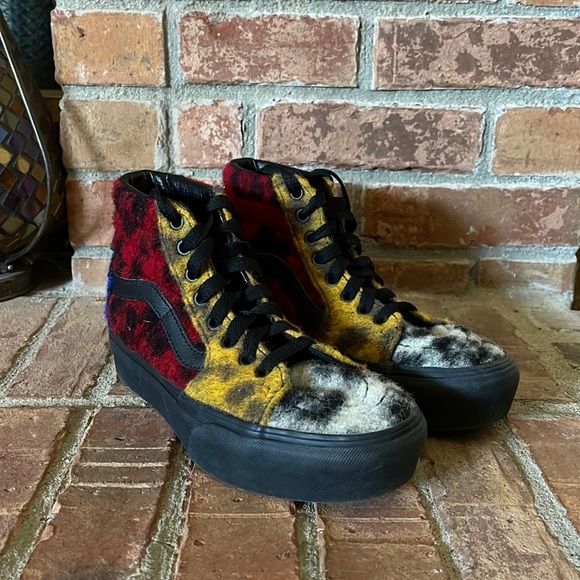VANS SK8-HI Platform Fuzzy Leopard Sneakers - Picture 1 of 10